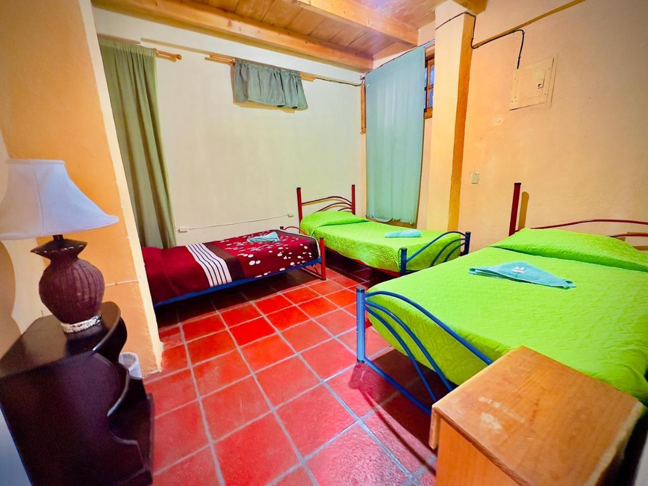 Hostal Dulces Suenos Panajachel Exterior foto